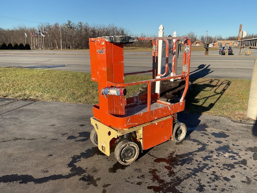 Buy 2014 JLG 1230ES